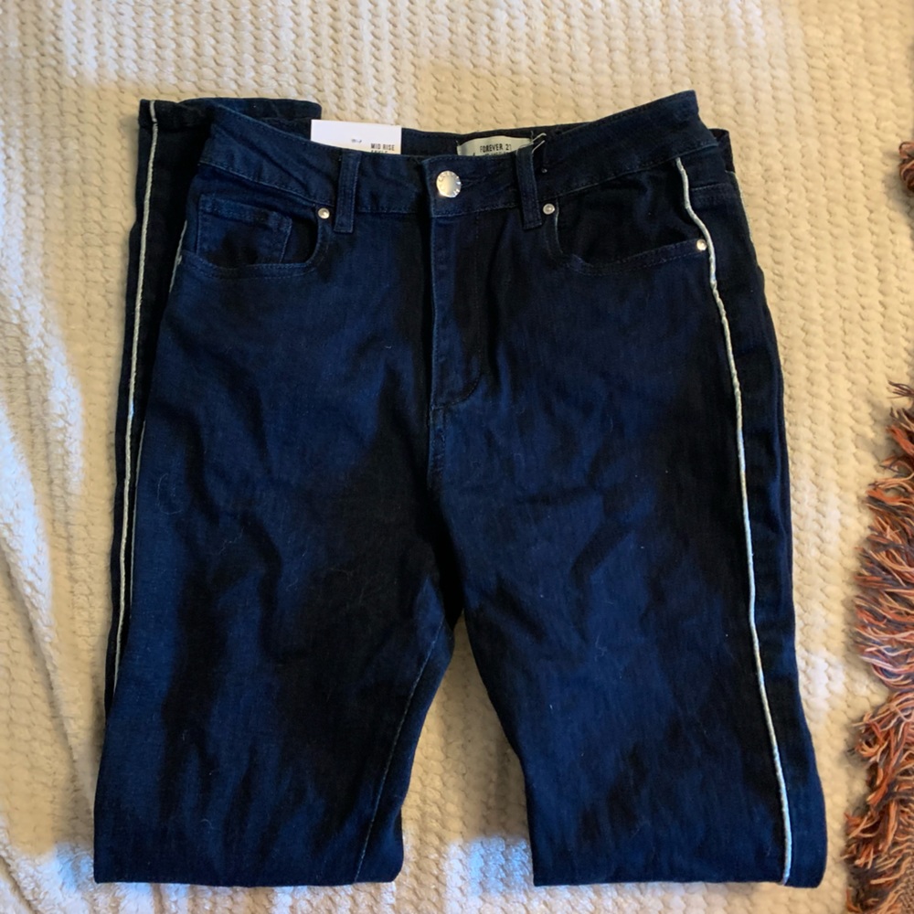 brand new with tag forever 21 jeans!